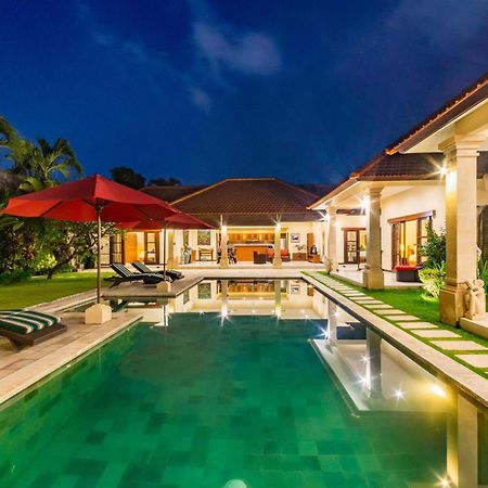 Villa Bugis Drupadi Seminyak Cameră foto