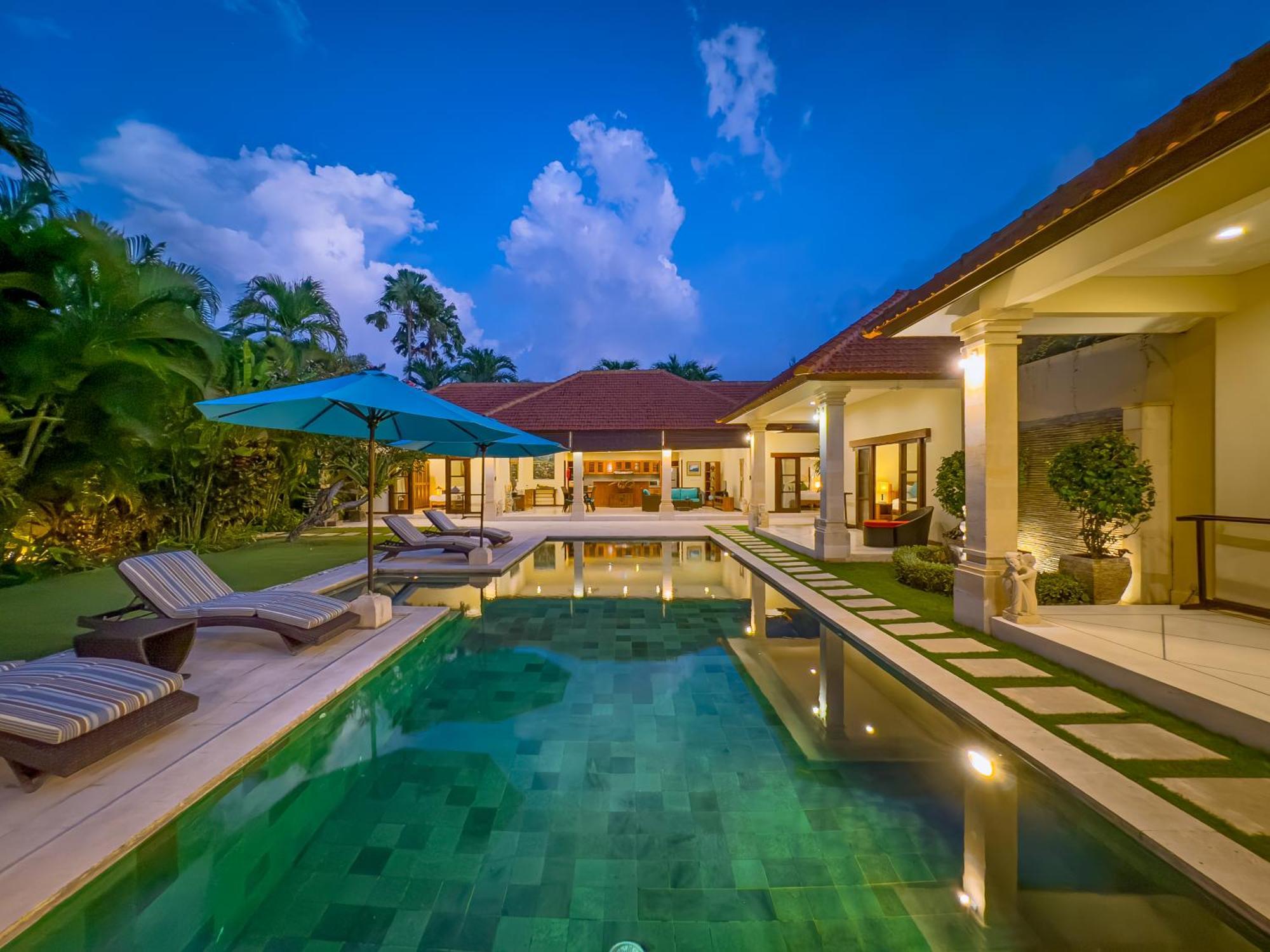 Villa Bugis Drupadi Seminyak Exterior foto