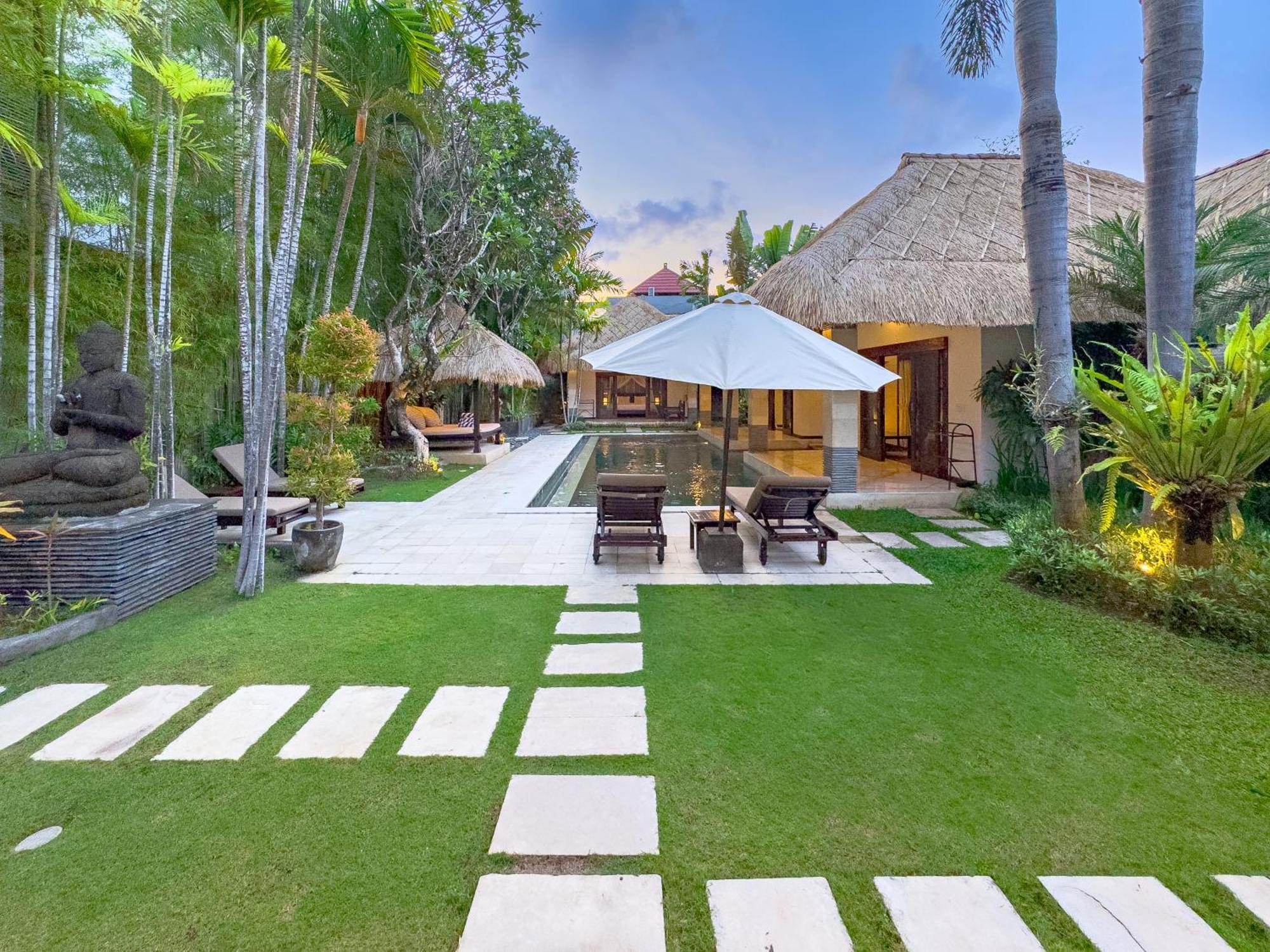 Villa Bugis Drupadi Seminyak Exterior foto